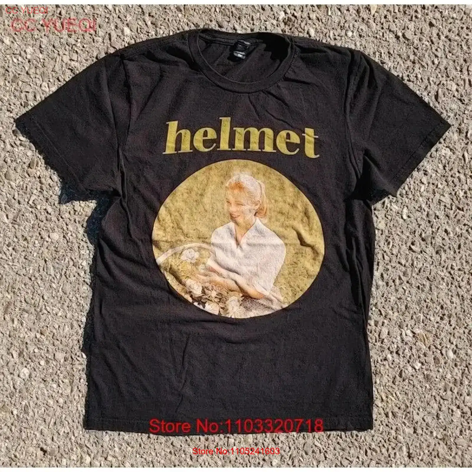 Mens Fashion In The 2000S - Vtg jaren 2000 helm rockband T-shirt